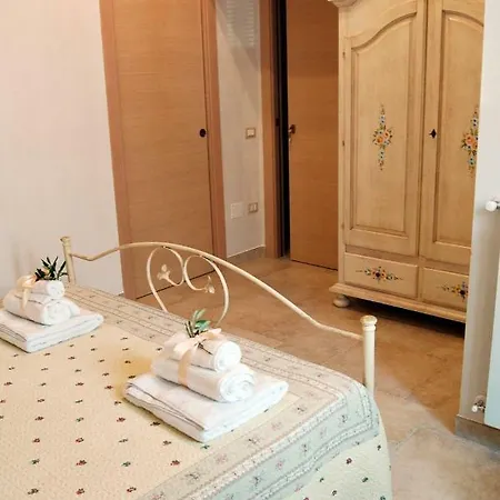 Mandolea Nocleg ze śniadaniem 3*