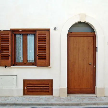 Mandolea ベッド・アンド・ブレックファスト 3*